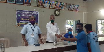 अंजनवेल ग्रामपंचायतीकडून ग्रामस्थांना मोफत औषध वाटप