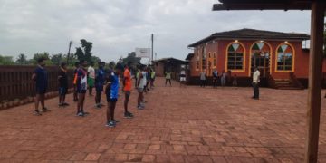 निवृत्त पोलीस निरक्षक देत आहेत पोलीस भरतीचे धडे