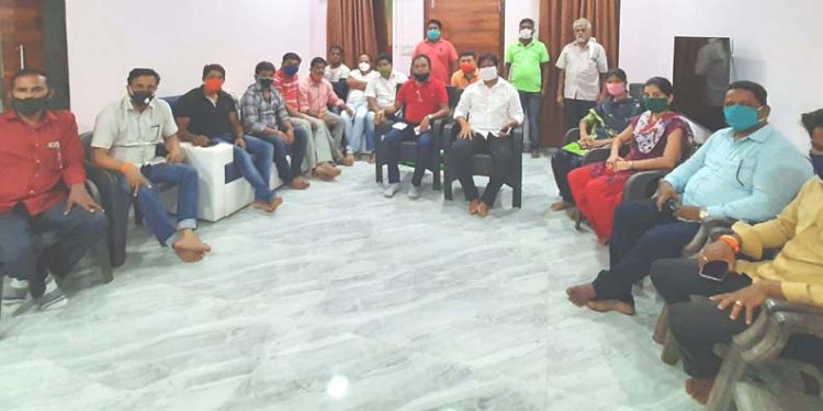 आमदार जाधव देणार गुहागरसाठी रुग्णवाहिका