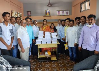 राष्ट्रवादी विद्यार्थी काँग्रेसतर्फे गरजूंना वह्या वाटप