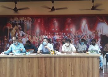 शृंगारतळी बाजारपेठेत सर्वांना विश्वासात घेऊन काम करा