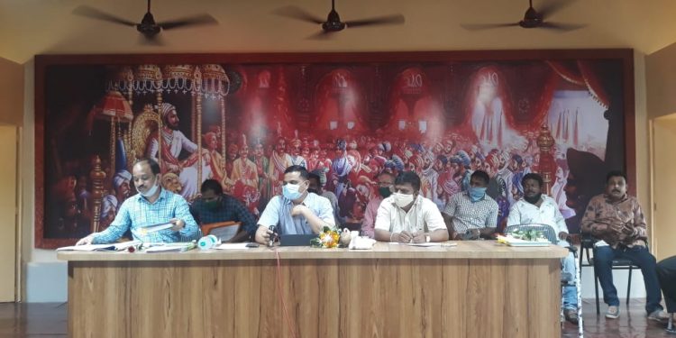 शृंगारतळी बाजारपेठेत सर्वांना विश्वासात घेऊन काम करा