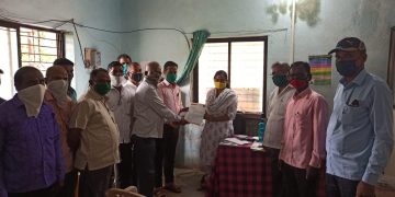 वाढीव वीज बिलांविरोधात पडवे भाजप आक्रमक