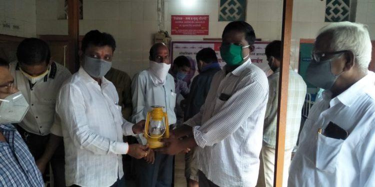 रक्तदात्यांनी गरजूंच्या जीवनात प्रकाश आणावा – चंद्रकांत बाईत