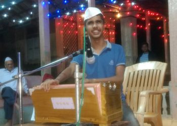 प्रवास : अंध मुलासाठी झगडणाऱ्या कुटुंबाचा