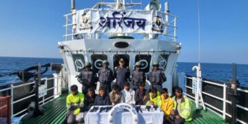 ICG intercepts Pak boat