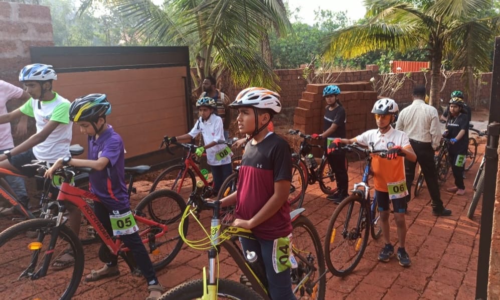 7 students of Dapoli in cycling competition