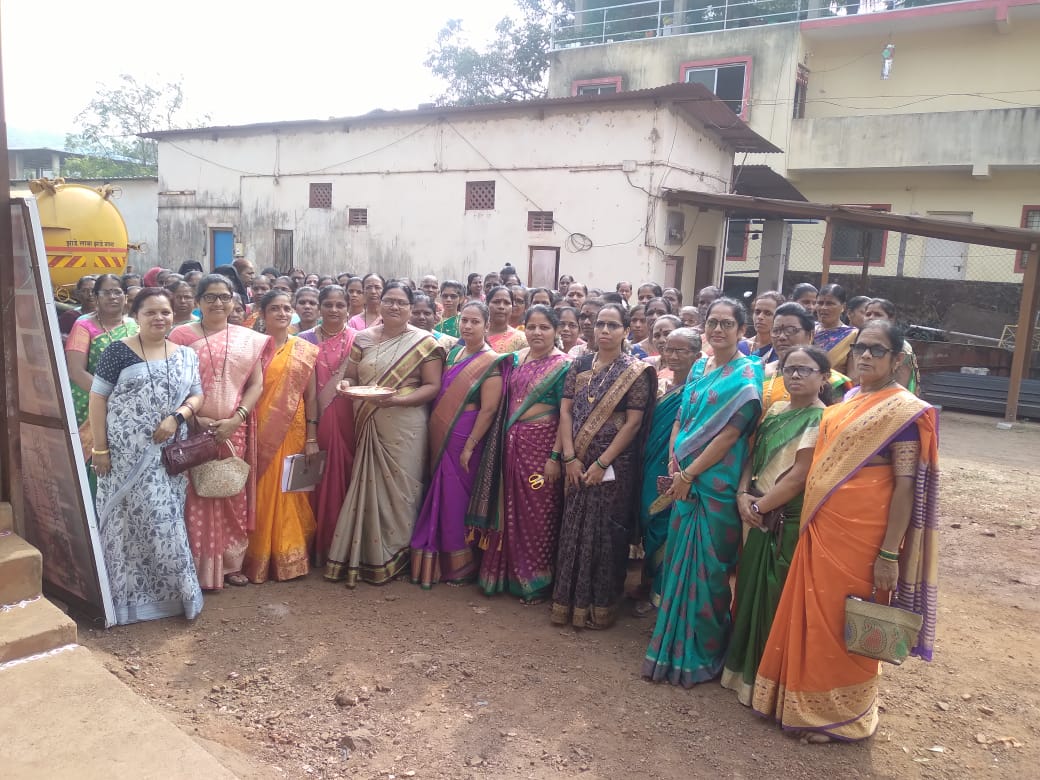 Display of objects of self-help groups