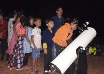 Students enjoyed watching the sky