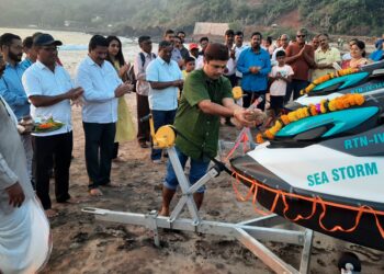 Adventure sports on the sea of Palshet