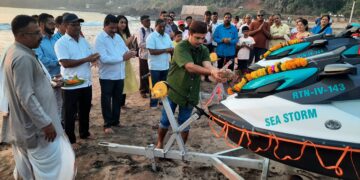 Adventure sports on the sea of Palshet