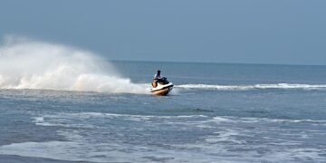 Adventure game on ​​Palshet Beach