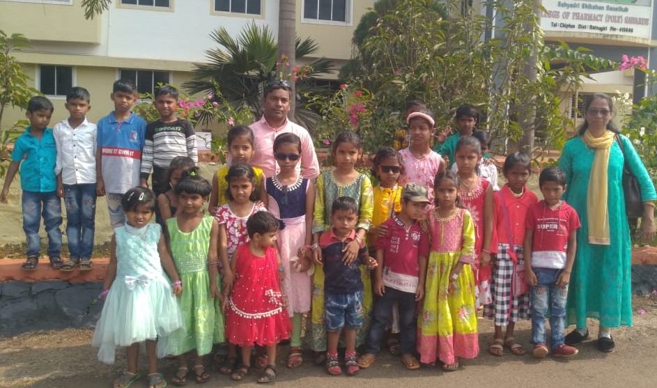 Parents also participate in Ranavi school trip