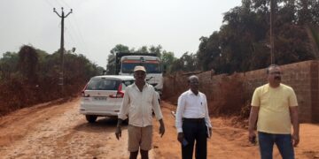 Cracked houses in Varveli village