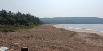 Bullying of sand businessmen in Palshet