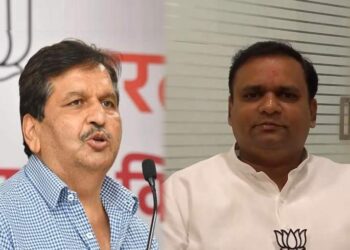 Warrant against President Narvekar, Minister Lodha