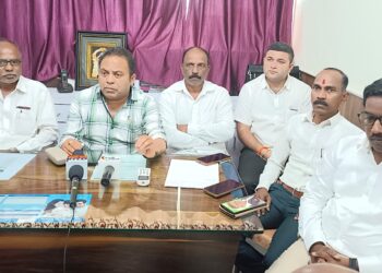 Guardian Minister gave funds to Guhagar Constituency