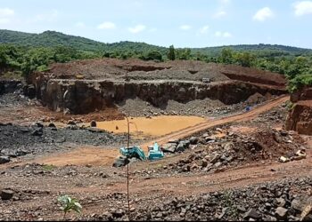 Gram Sabha resolves to stop stone quarrying