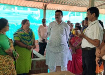 MLA Jadhav's visit to Vermicompost Project