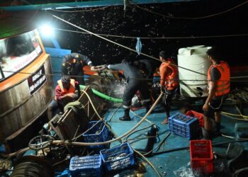 Indian Coast Guard rescued the fishermen