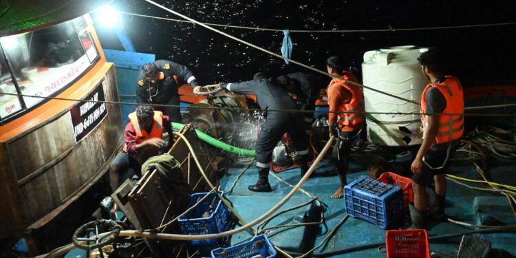 Indian Coast Guard rescued the fishermen
