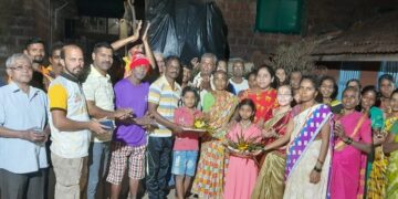 Meritorious students felicitated at Varaveli