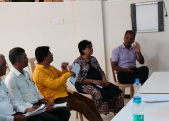 Jaitapkar's team visited Valawalkar Hospital