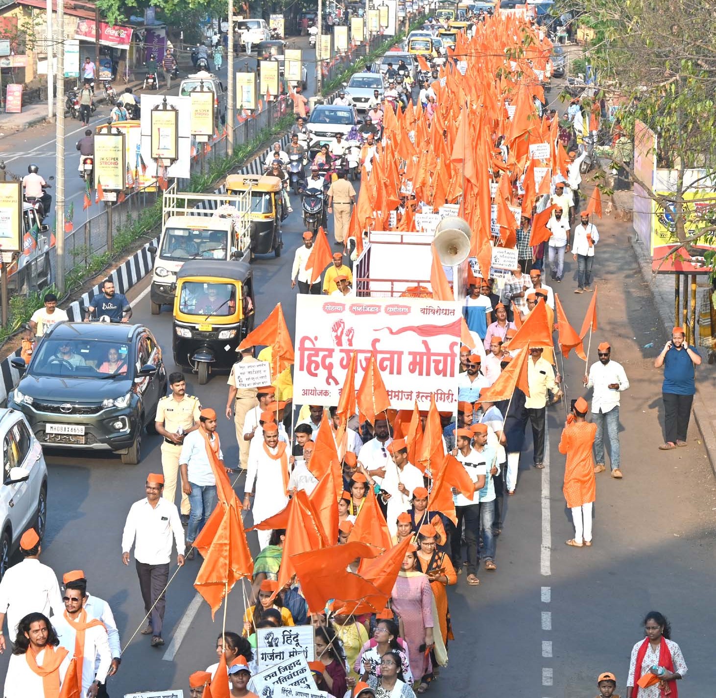 Grand Hindu roar march by Hindu community