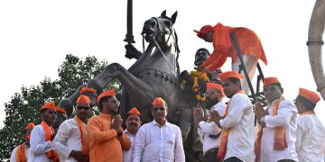 Grand Hindu roar march by Hindu community