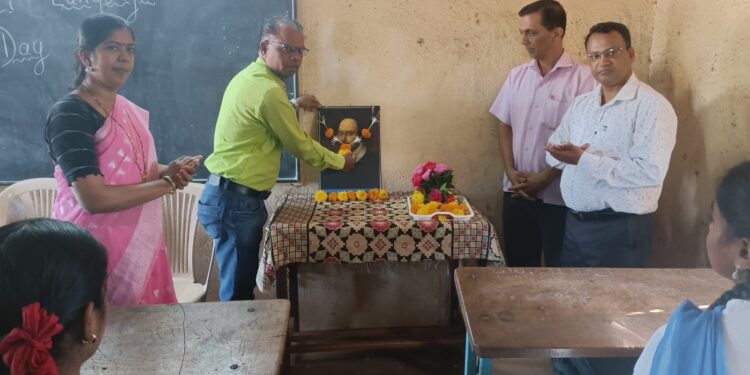 English language day celebrated in Patpanhale school