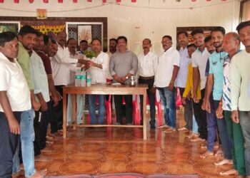 Villagers of Dhopave support Shiv Sena party