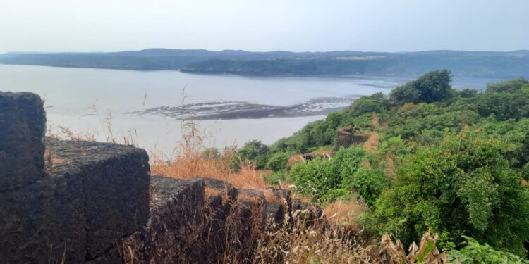 The economy in Dabhol Bay will be boosted