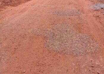 Road pothole filling work is of poor quality