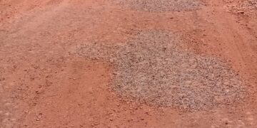 Road pothole filling work is of poor quality