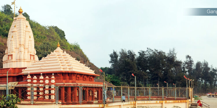 Ganpatipule beach open for tourists