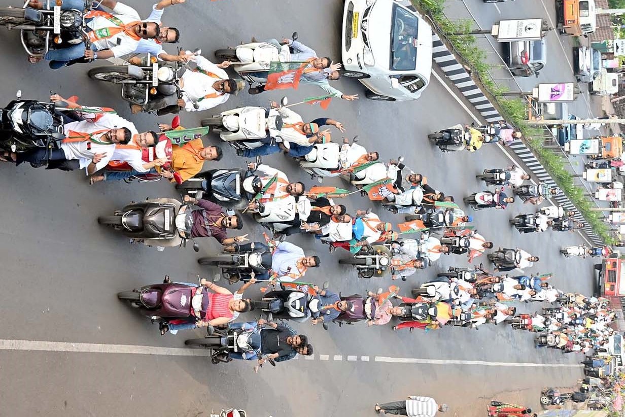 Bike_rally_in_Ratnagiri_under_Modi_@ 9_initiative