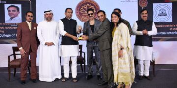 Best Industrial Interface College Award to Velaneshwar College