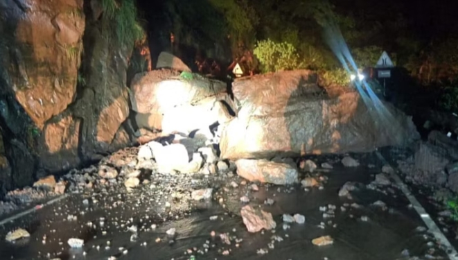 Traffic stopped due to landslide in Ambenli Ghat