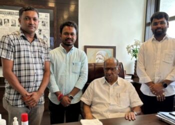 Sahil Arekar met Sharad Pawar and Supriyatai