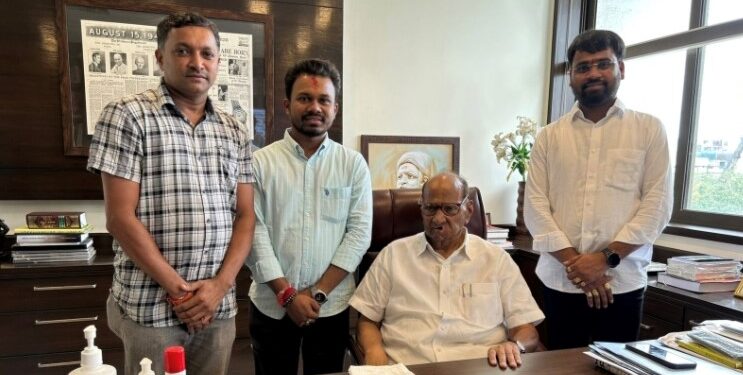 Sahil Arekar met Sharad Pawar and Supriyatai