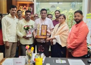 Honored by Guhagar MNS to Dr. Suvarna Patil