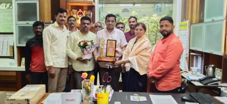 Honored by Guhagar MNS to Dr. Suvarna Patil