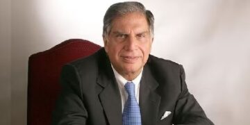 Maharashtra's 'Udyogratna' award to Ratan Tata