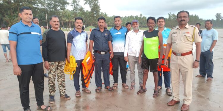 Fishermen rescued two tourists