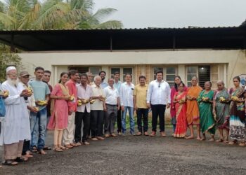 Fruit distribution to patients on the occasion of MLA Jadhav's birthday