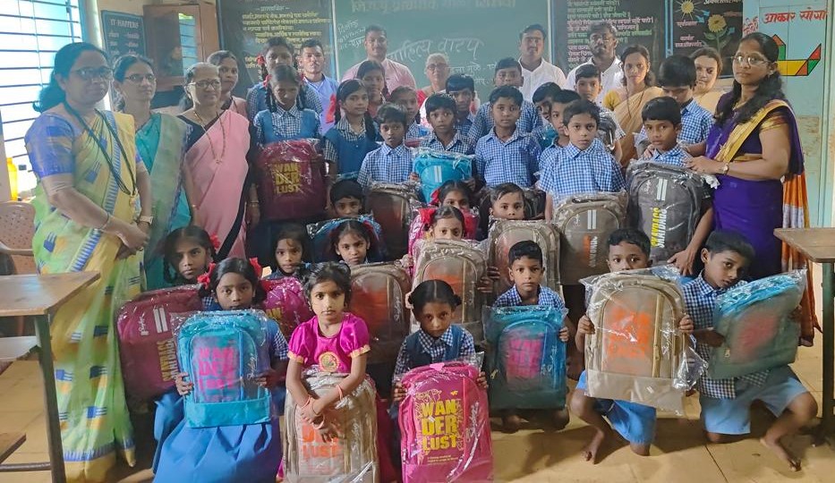 Health officials resolve to give 700 schoolbags