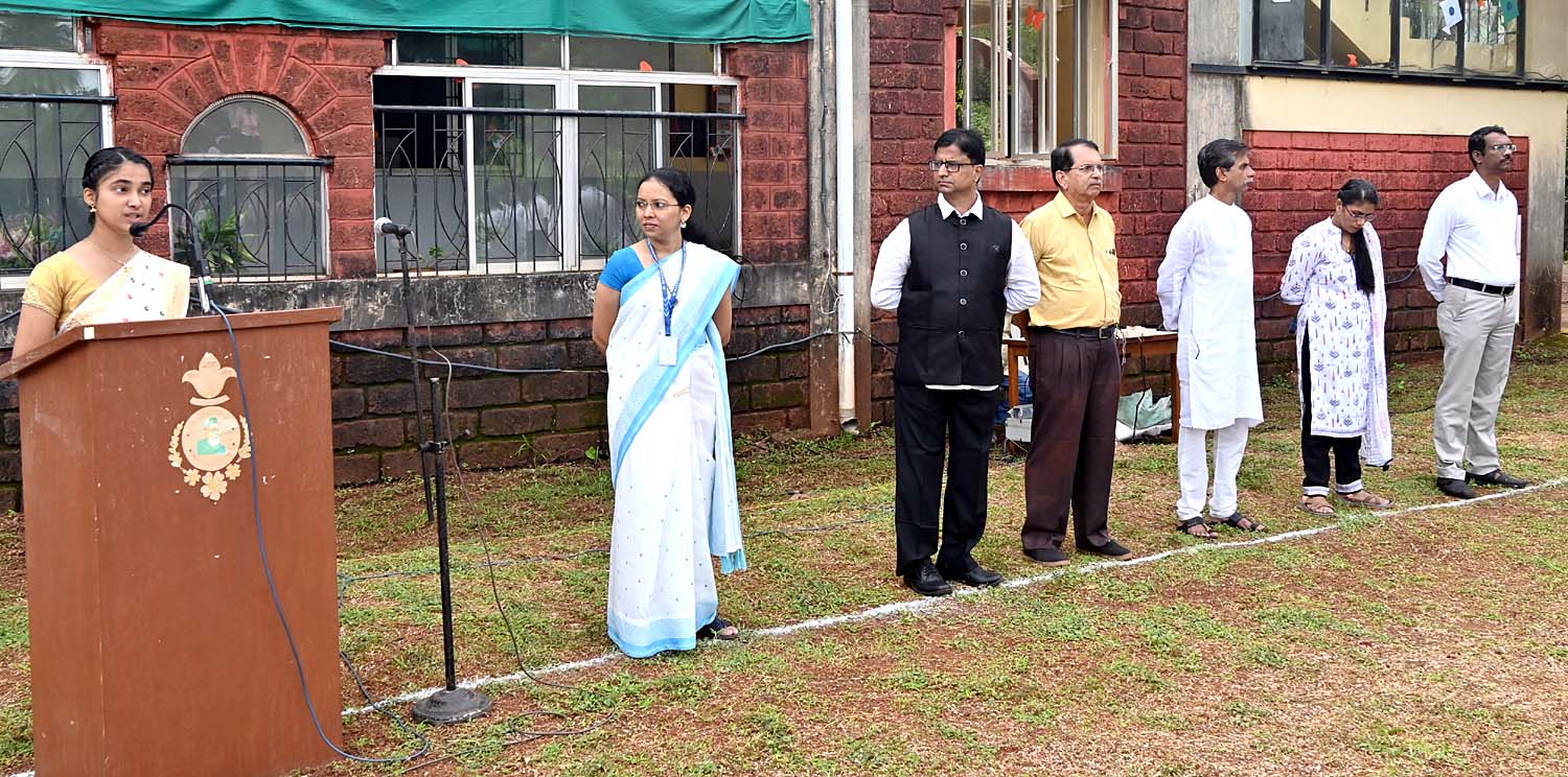 The student got the honor of flag hoisting