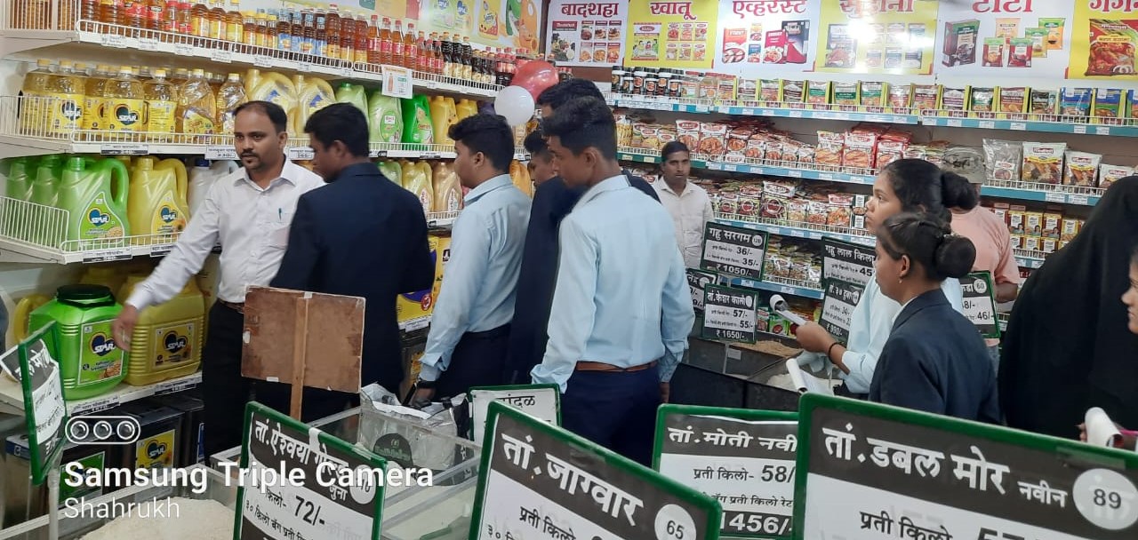 Regal students visited Malani Mart