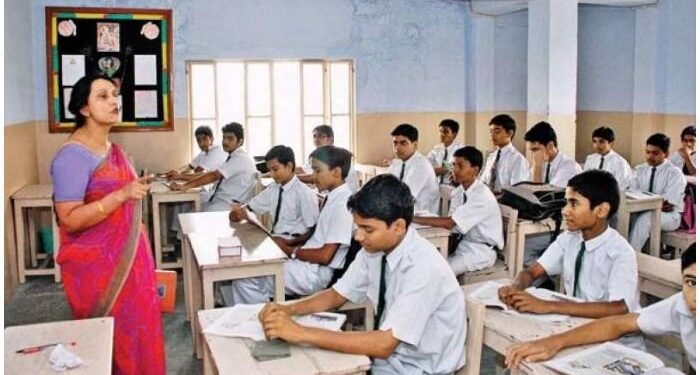 The observation ability of students should be enhanced