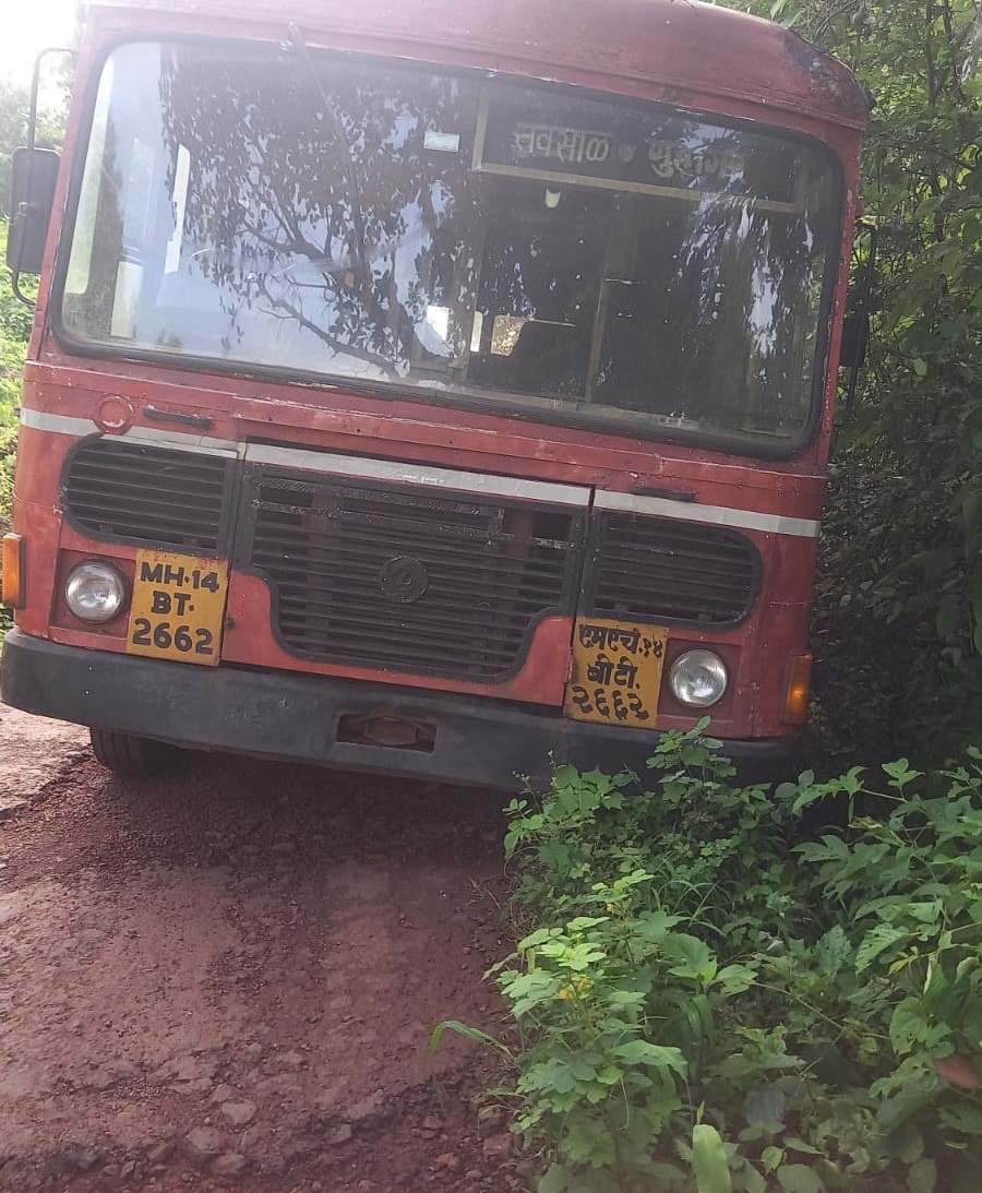 ST Fea closed due to potholed road